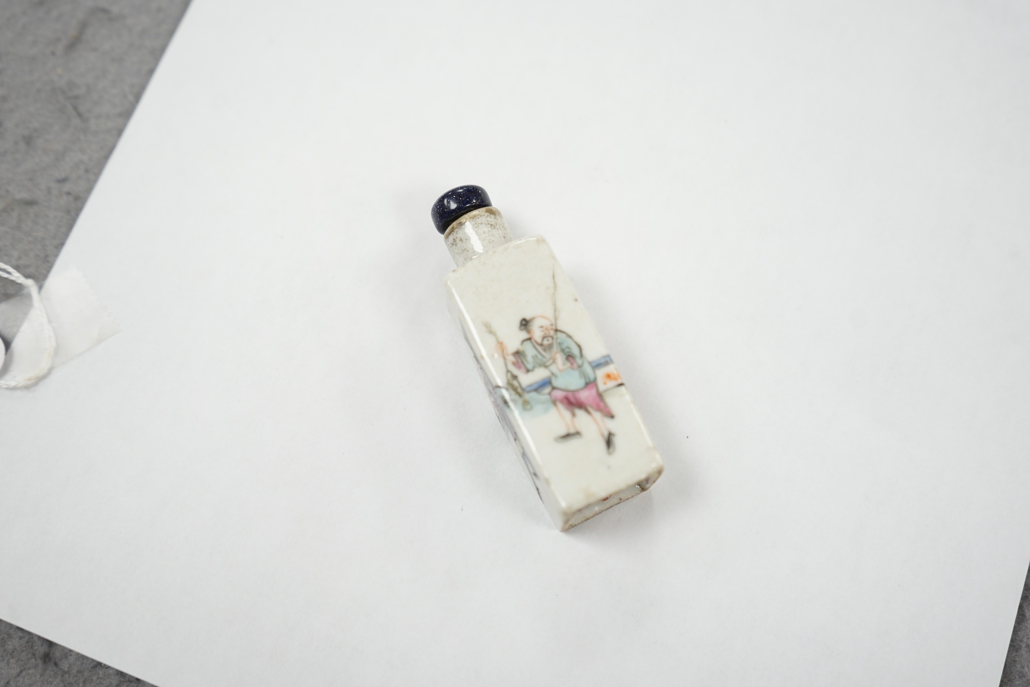 A Chinese square famille rose snuff bottle, Tongzhi mark, late 19th century, 6.4cm high